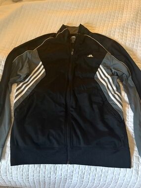 Men’s Adidas zipper jacket size large